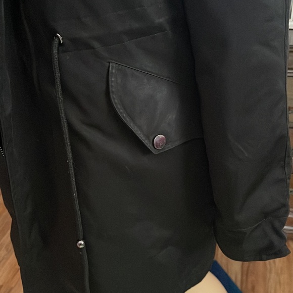 Coat - Picture 7 of 8